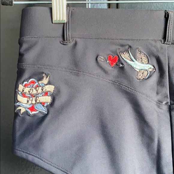 Western pin-up shorts - Picture 6 of 13